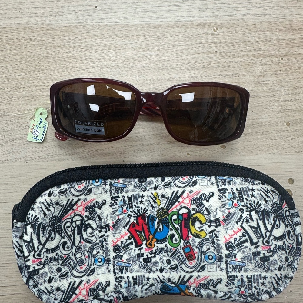 Jonathan Cafe Brown Polarized Sunglasses with Graphic Case